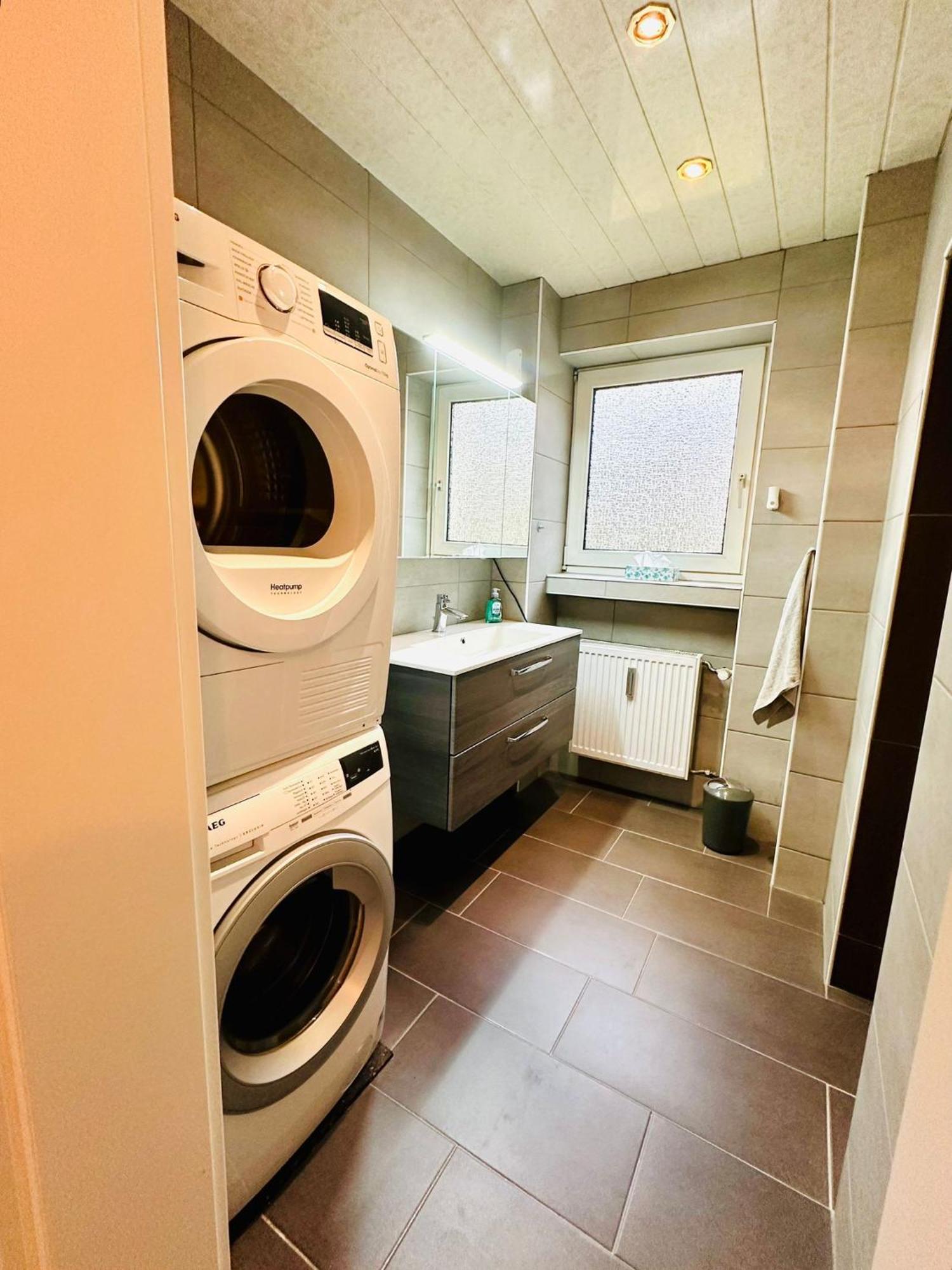 Moderne Wohnung Im Zentrum Mit Balkon Und Netflix - 90 Qm Aachen Exterior foto